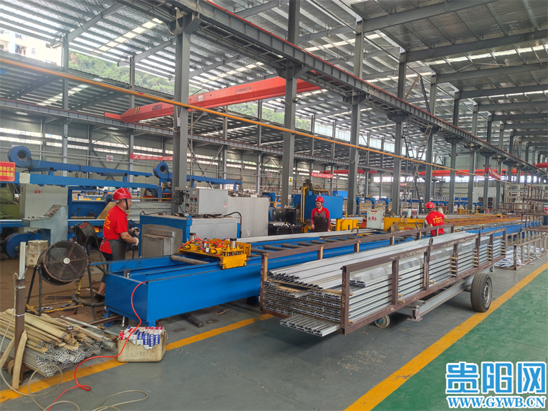 假日不停歇 貴陽貴安各大企業開足馬力忙生產